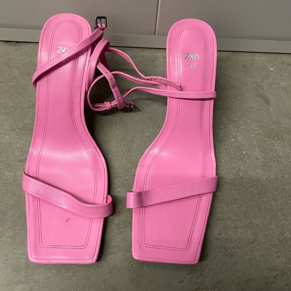 Fairly new Zara Heels